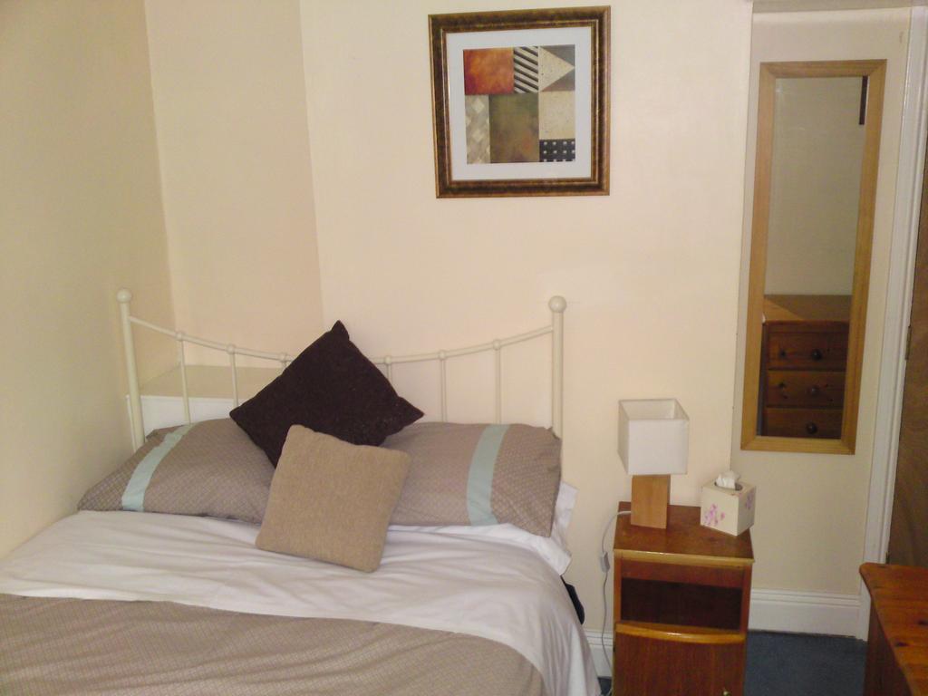 Crestwell House Bed & Breakfast Eastleigh Phòng bức ảnh