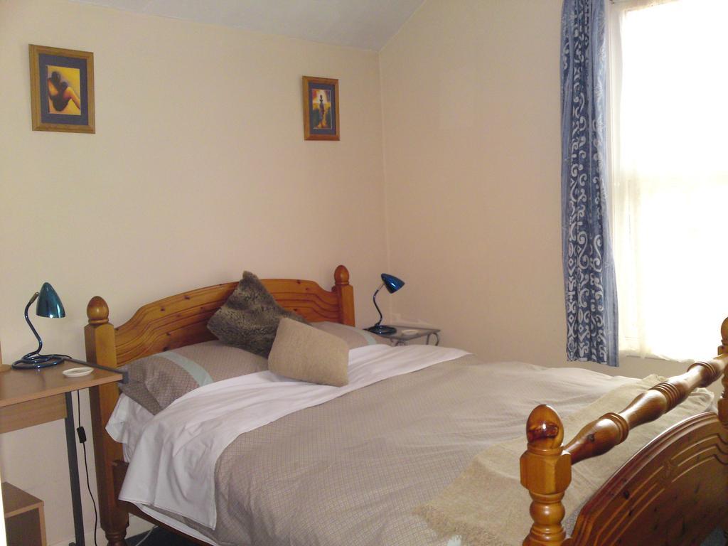 Crestwell House Bed & Breakfast Eastleigh Phòng bức ảnh