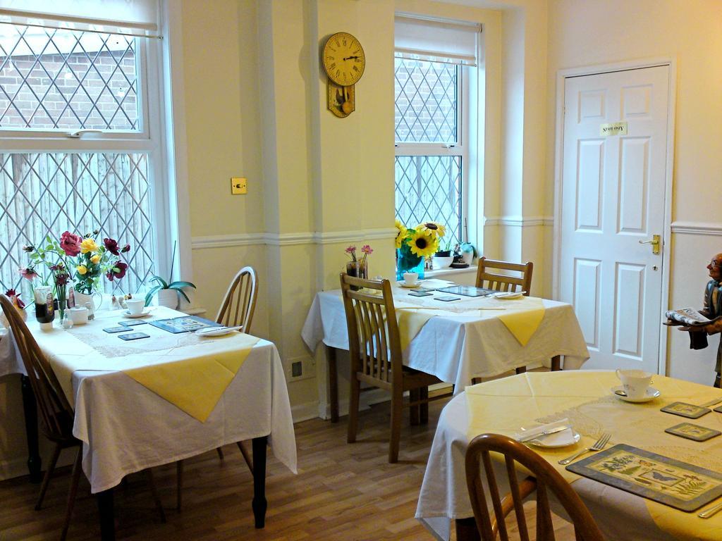 Crestwell House Bed & Breakfast Eastleigh Ngoại thất bức ảnh